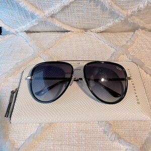 QUAY SUNGLASSES